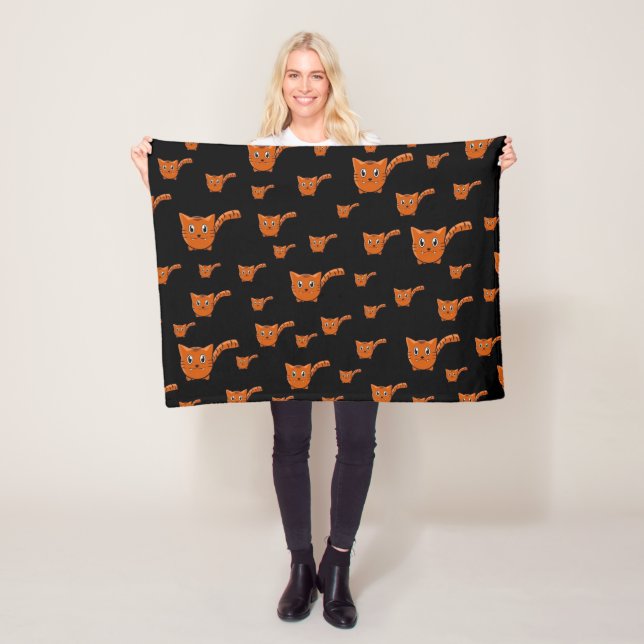 Couverture Polaire Motif Kitty noir et orange (En situation)