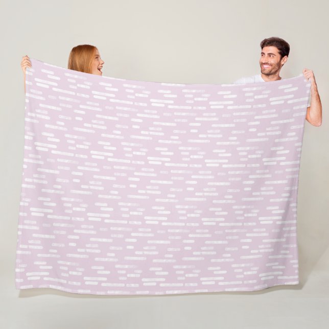 Couverture Polaire Motif Lignes arrondies | Blanc sur Dusty Pink (En situation)