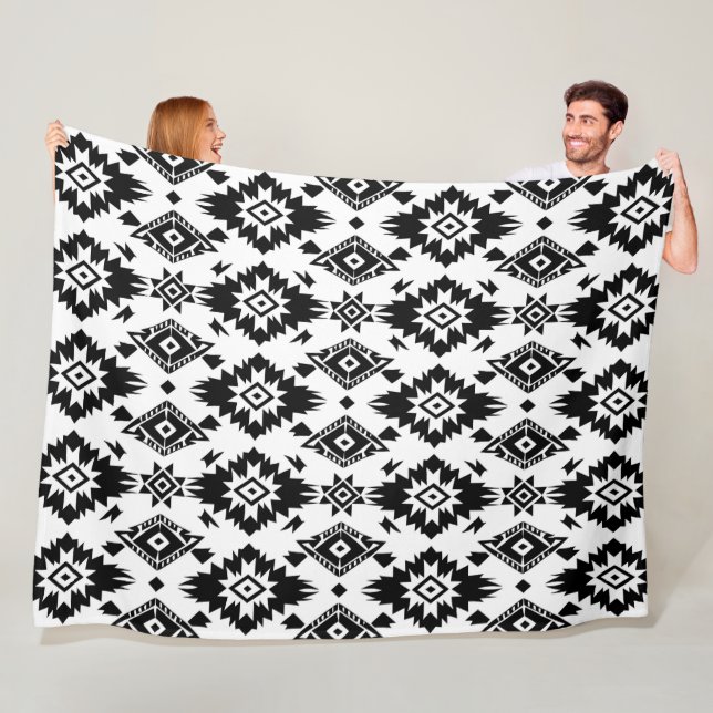Couverture Polaire Motif occidental Aztec (En situation)