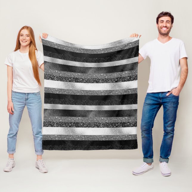 Couverture Polaire Motif Parties scintillant Noir Et Argent (En situation)