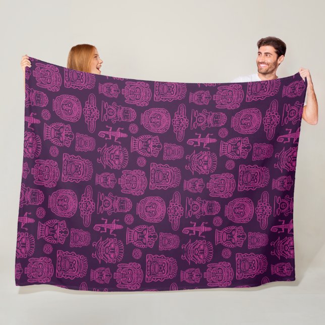 Couverture Polaire Motif rose inspiré par Aztec (En situation)
