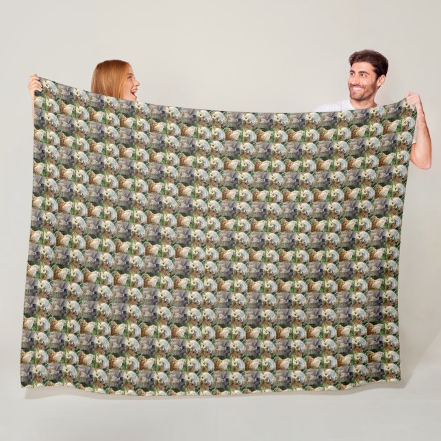 Couverture Polaire Motif Sleepy Meerkat, (En situation)