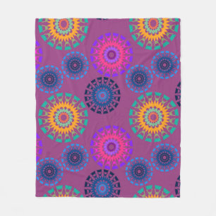 Couverture Polaire Motif transparent avec ouverture ronde multicolore