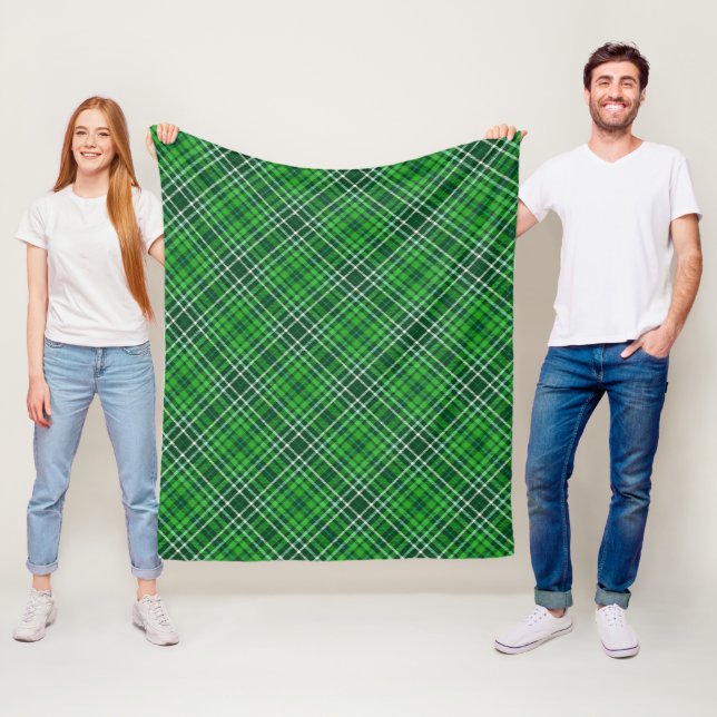 Couverture Polaire Motif vert-foncé et de Forest Green de plaid (En situation)