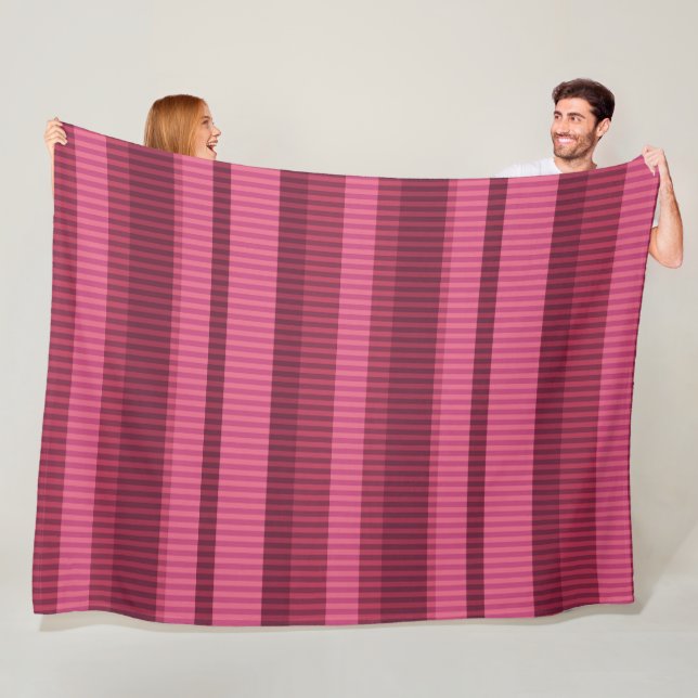 Couverture Polaire Motif vertical rayé rouge corail (En situation)
