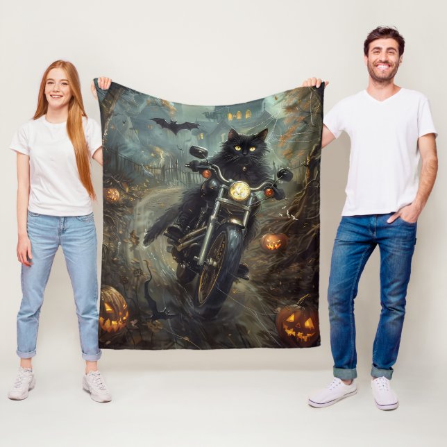 Couverture Polaire Moto à équitation Chat Noir Halloween effrayant (En situation)