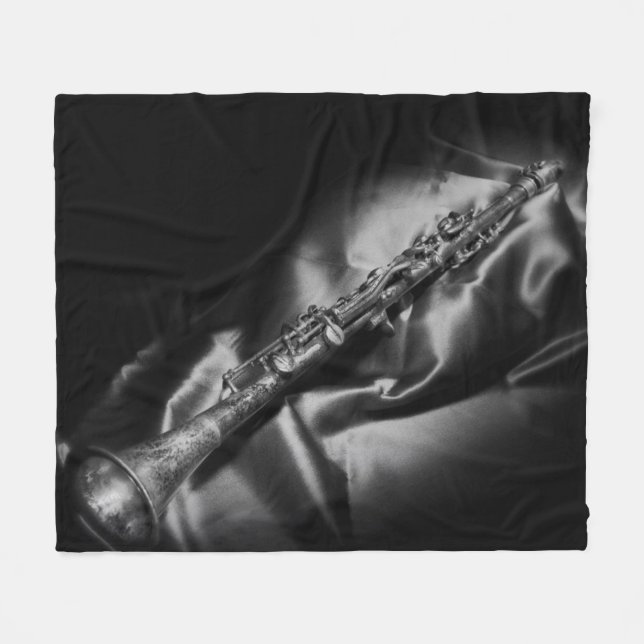 Couverture Polaire Nature morte de clarinette ancienne, N&B (Devant (Horizontal))