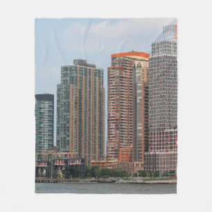 Couverture Polaire NEW YORK - 5 JUILLET 2015 : Long Island City water