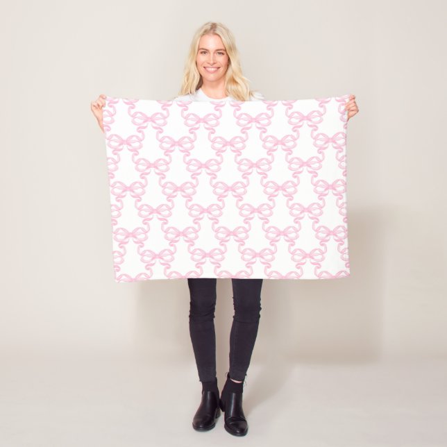 Couverture Polaire Nœud rose (En situation)