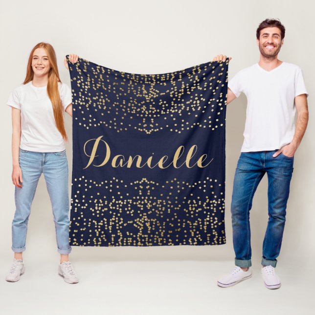 Couverture Polaire Nom du monogramme Confetti Gold Navy Blue (En situation)