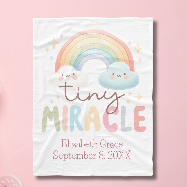 Couverture Polaire Nom du monogramme Rainbow Birth Stats Girl Baby (Rainbow Tiny Miracle Monogram Name Birth Stats baby girl baby blanket)
