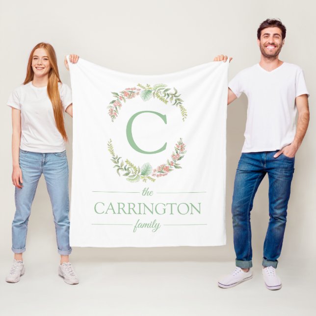 Couverture Polaire Nom personnalisé de la famille Monogram (En situation)