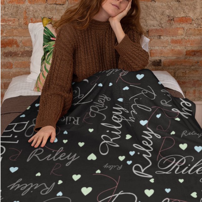 Couverture Polaire noms mixtes initiales et coeurs répliqués (Créateur téléchargé)