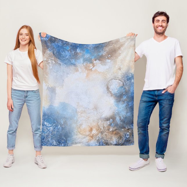 Couverture Polaire Nuages Texturés Bleu Abstrait & Sable (En situation)