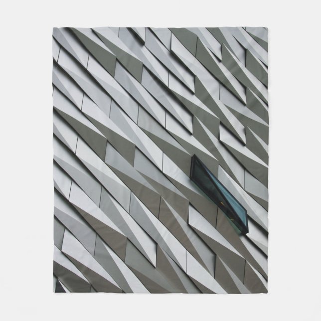 Couverture Polaire onduler des formes abstraites sur une façade de bâ (Devant)