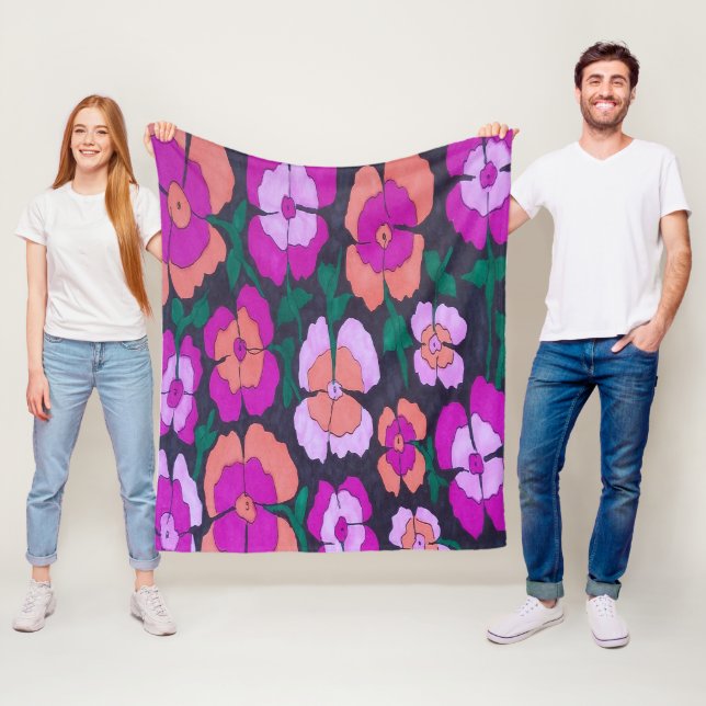 Couverture Polaire Orange rose et Floral noir (En situation)