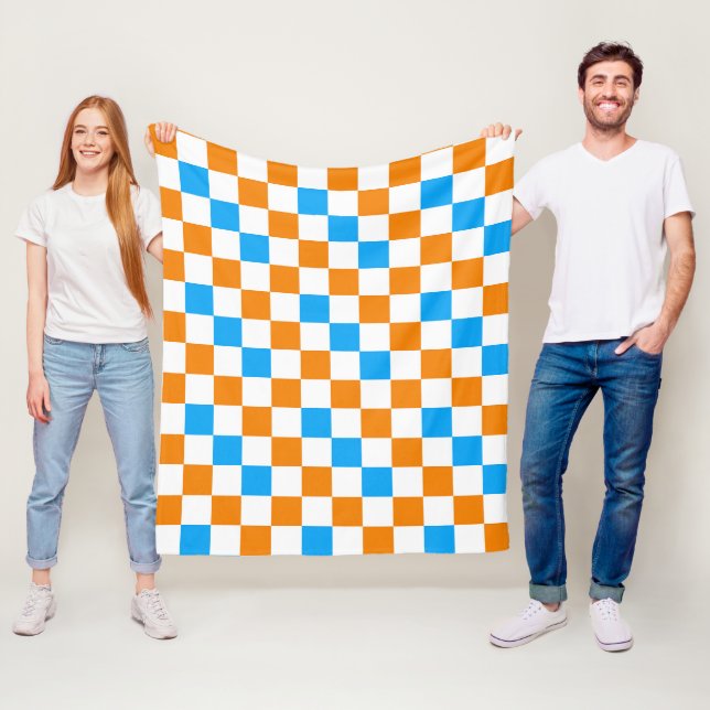 Couverture Polaire Orange White Blue Checkered Pattern Design  (En situation)