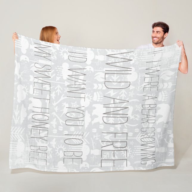 Couverture Polaire Ours sauvage et libre Bee Deer Owl Motif (En situation)