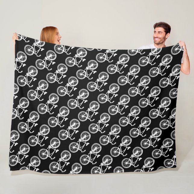 Couverture Polaire Panier vintage Motif noir et blanc (En situation)