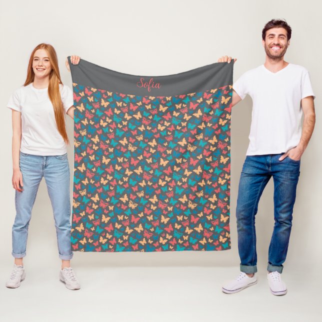 Couverture Polaire Papillon motif turquoise violet gris nom (En situation)