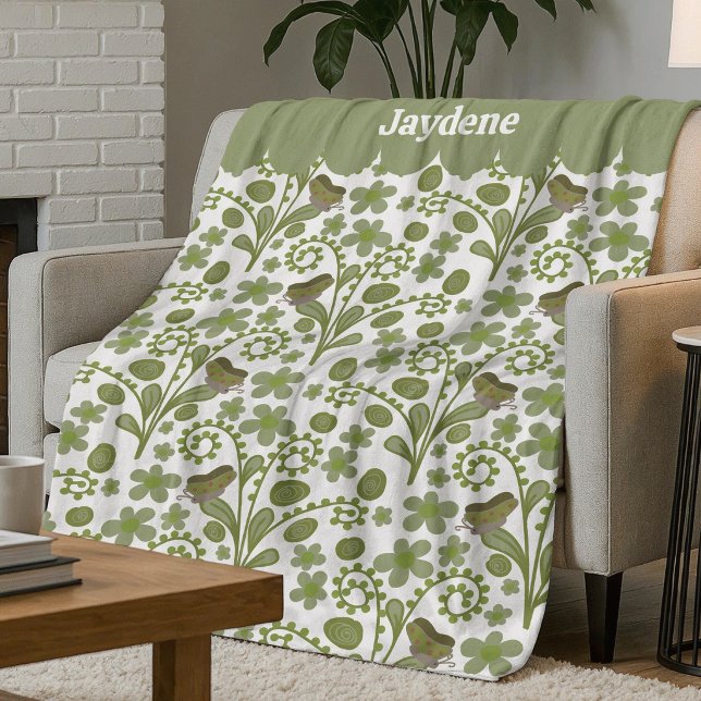 Couverture Polaire Papillons Mignons Et Plantes Teintes De Vert (Custom name, hand-drawn butterflies, and leafy curls. Nature never looked this cuddly.)