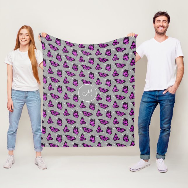 Couverture Polaire papillons rose violet doodfleurs monogrammed (En situation)