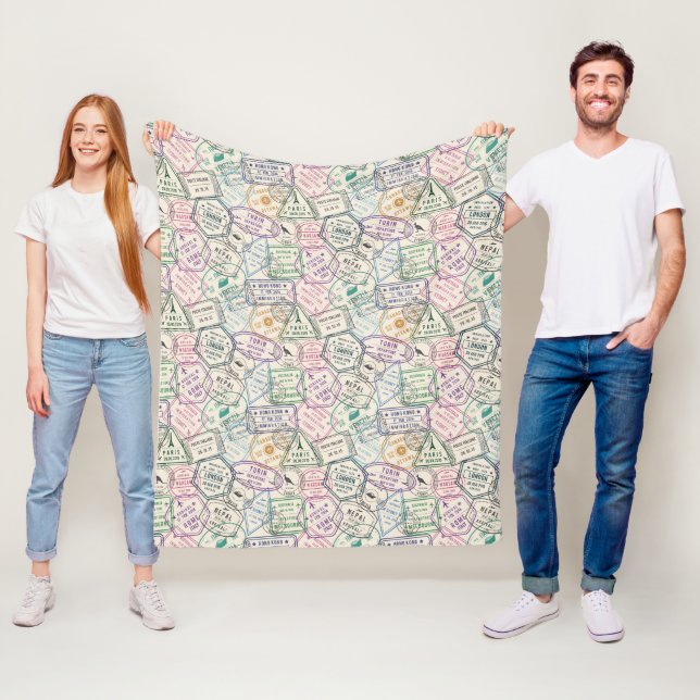 Couverture Polaire Patterson de Travel Stamp (En situation)