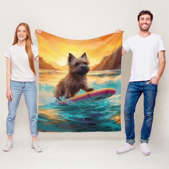 Couverture Polaire Peinture de Surf sur Plage de Terrier Cairn (En situation)