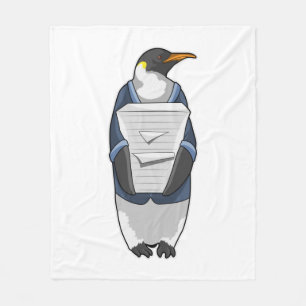 Couverture Polaire Penguin comme secrétaire avec pile de papier