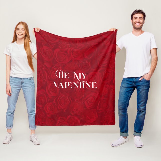 Couverture Polaire Perle de roses rouges Motif Be My Valentine (En situation)