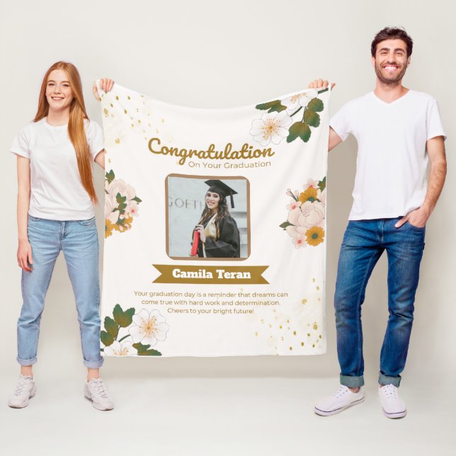 Couverture Polaire personalized graduation fleece blanket (En situation)