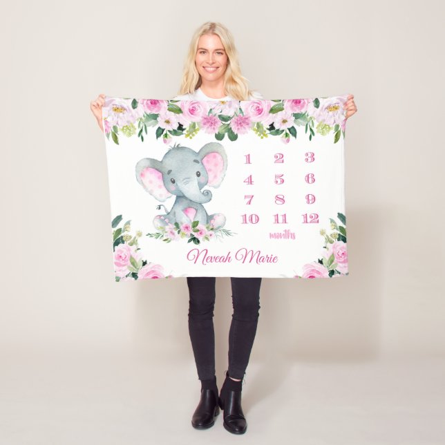 Couverture Polaire Personnalisation de la petite fille Eléphant Nom d (En situation)