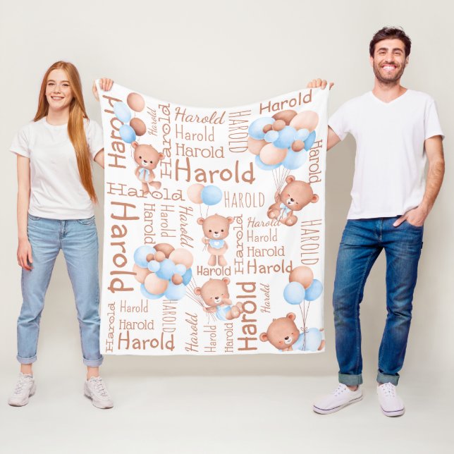 Couverture Polaire Personnalisé nom garçon ourson en peluche avec bal (En situation)