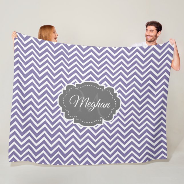Couverture Polaire Personnalisé Purple Chevron (En situation)