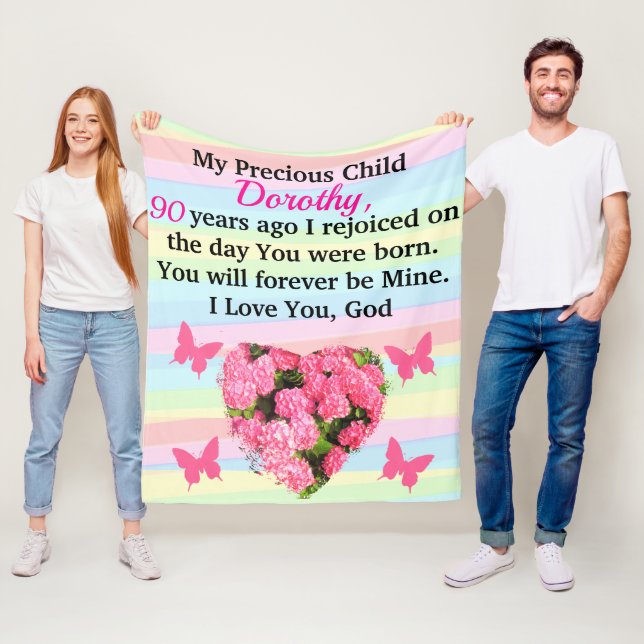 COUVERTURE POLAIRE PERSONNALISÉE PRÉCIEUSE 90E ANNIVERSAIRE (En situation)