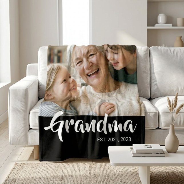 Couverture Polaire Photo de grand-mère avec écriture moderne noire ét (Grandma Established Script Photo Blanket)