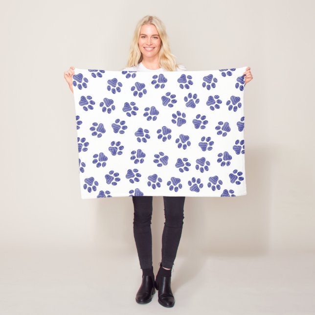 Couverture Polaire Poches de Doodle, Paws de Chien, Paws Bleus de Mar (En situation)