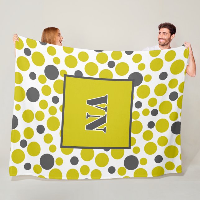 Couverture Polaire points jaune gris sur fond blanc (En situation)