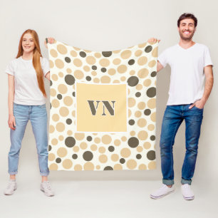 Couverture Polaire pois gris jaune sur un arrière - plan blanc