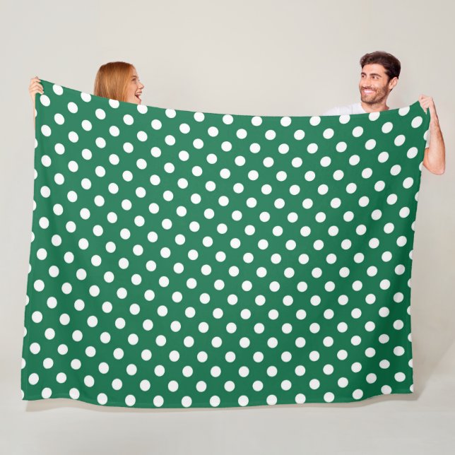 Couverture Polaire pois verts, blancs et verts (En situation)