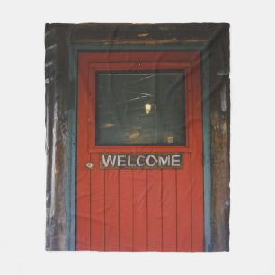 COUVERTURE POLAIRE PORTE FERMÉE EN BOIS ROUGE