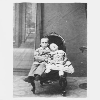 Couverture Polaire Portrait antique hantant de frères et sœurs