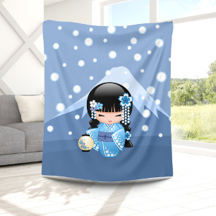 Couverture Polaire Poupée Kokeshi d'hiver - Blue Mountain Geisha Girl