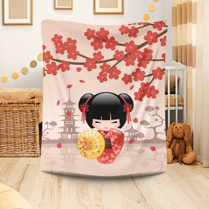 Couverture Polaire Poupée rouge Sakura Kokeshi - Geisha japonais