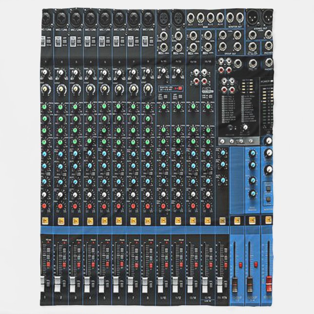 COUVERTURE POLAIRE POUR L'HOMME SOLIDE QUI A TOUT (Devant)