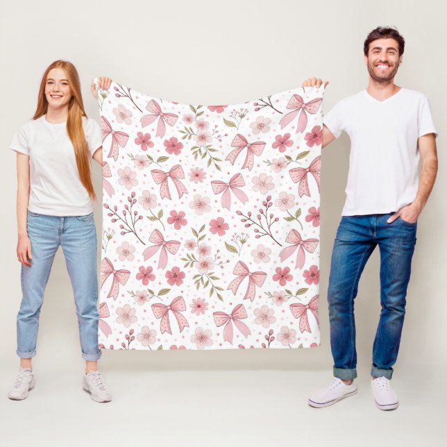 Couverture Polaire Preppy Rose Bow et Fleurs (En situation)