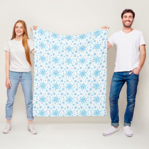 Couverture Polaire Pretty Blue Christmas Snowflakes sur Winter White