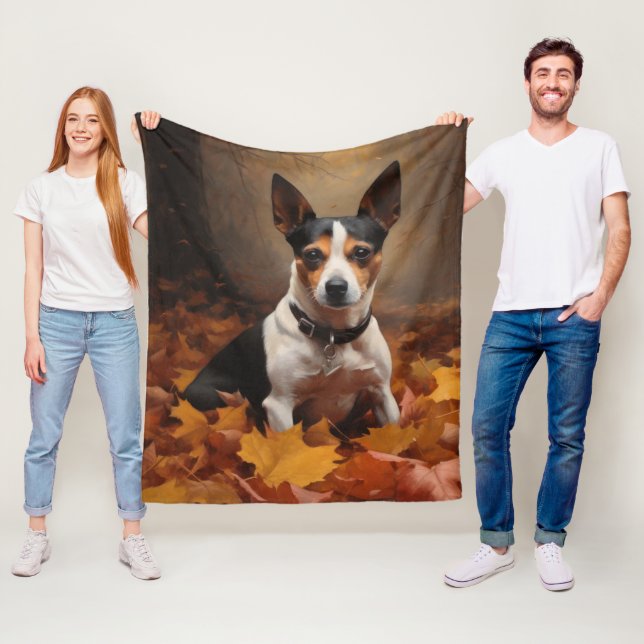 Couverture Polaire Rat Terrier dans les feuilles d'automne tombées in (En situation)