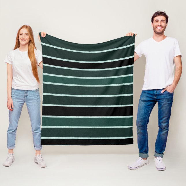 Couverture Polaire Rayé de vert, noir et blanc (En situation)