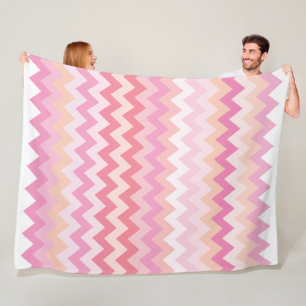 Couverture Polaire rayure colorée en zigzag motif pastel rose tendre